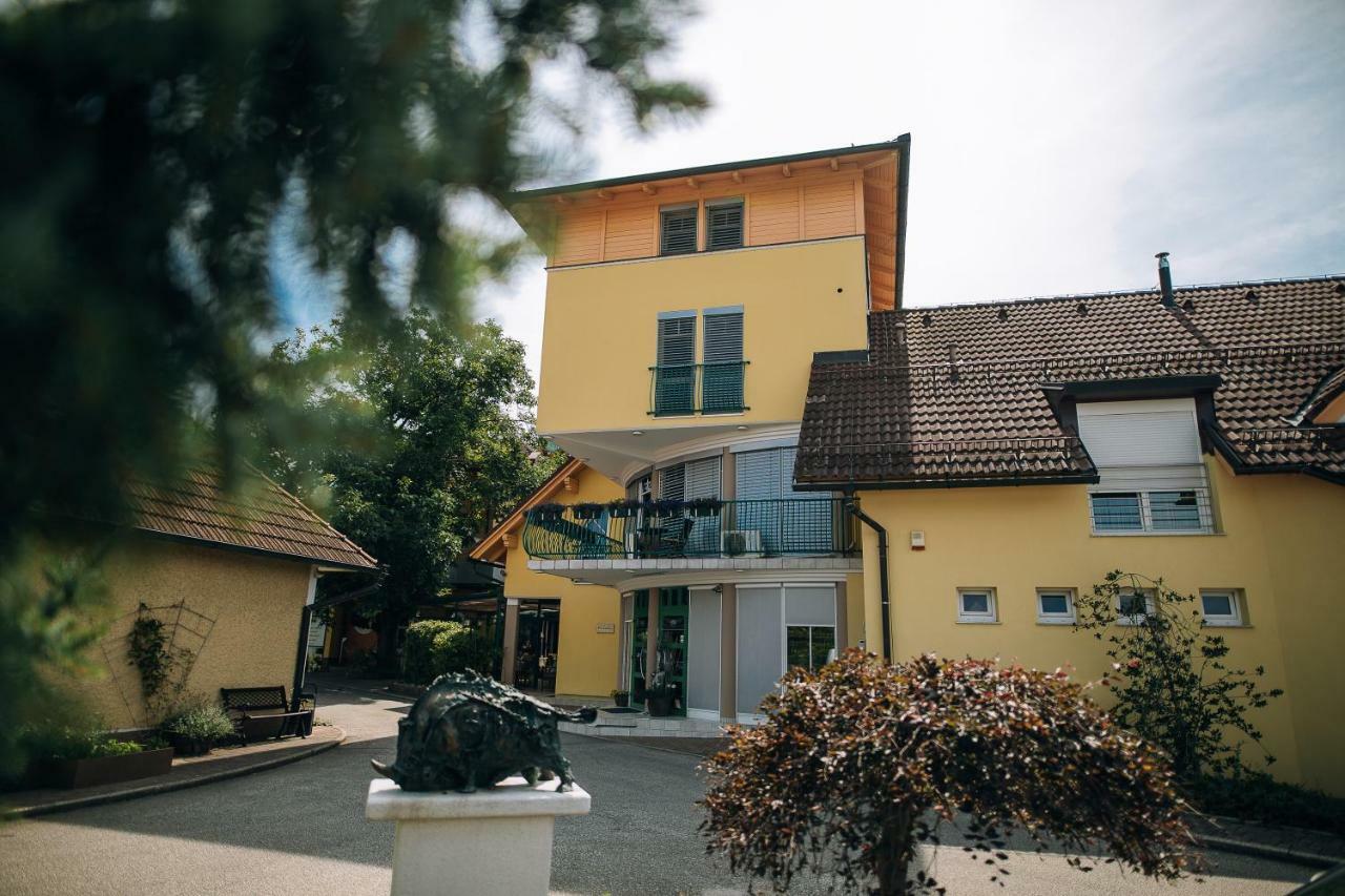 Gostilna In Motel Pri Lesniku Maribor Bagian luar foto